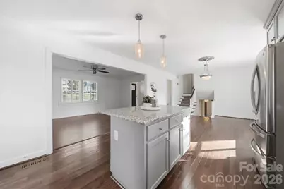 1215 6th Street NW, Hickory, NC 28601 - Photo 5