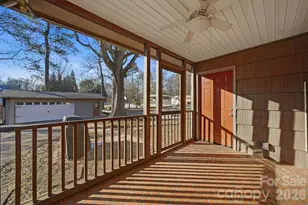 1215 6th St NW, Hickory, NC 28601 - Photo 9