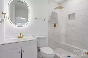 704 W Border St, Dallas, NC 28034 - Photo 5