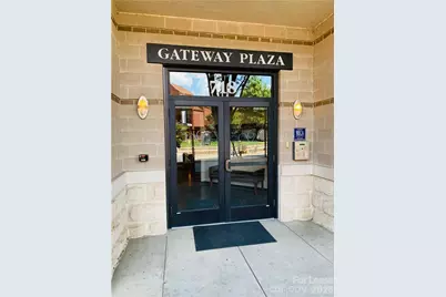 718 W Trade Street #809, Charlotte, NC 28202 - Photo 27