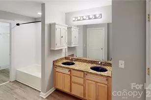 718 W Trade St, Charlotte, NC 28202 - Photo 17