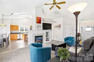 8812 Norway Ct, Charlotte, NC 28269 - Photo 5