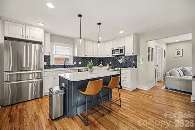 4532 Carriage Drive Circle, Charlotte, NC 28205 - Photo 11