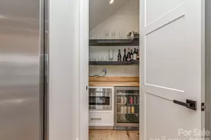 3908 Hough Rd, Charlotte, NC 28209 - Photo 19