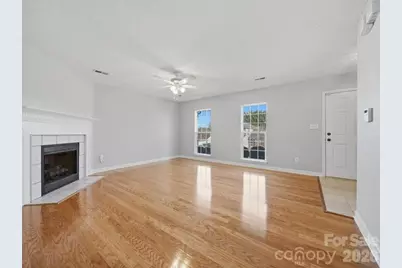 1968 8th Street Lane SE, Hickory, NC 28602 - Photo 5