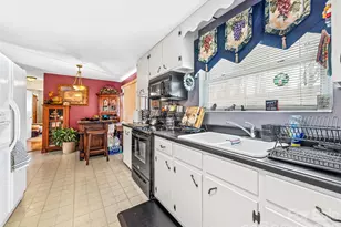 46 Sunny Acres Dr, Etowah, NC 28729 - Photo 11