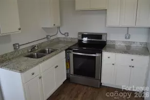 709 Elm St, Statesville, NC 28677 - Photo 7