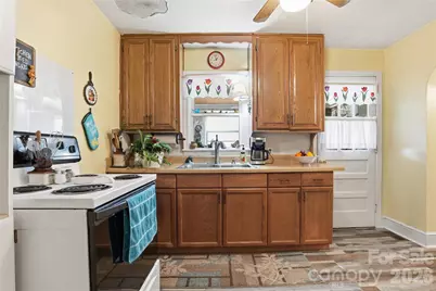 3115 Mathis Drive, Charlotte, NC 28208 - Photo 7