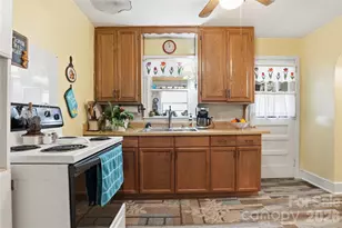 3115 Mathis Dr, Charlotte, NC 28208 - Photo 7