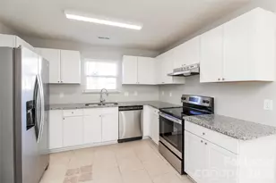 1143 Hannah Rae Ct, Charlotte, NC 28214 - Photo 7