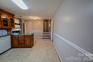 1113 Pecan St, Conover, NC 28613 - Photo 7