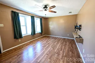 1113 Pecan St, Conover, NC 28613 - Photo 9