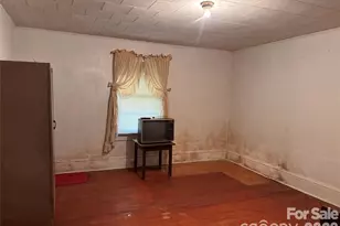 206 Railroad St, Mooresboro, NC 28114 - Photo 7