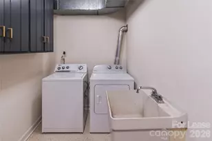 2630 Fernbank Dr, Charlotte, NC 28226 - Photo 25