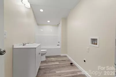 32 Roddy Street, Cheraw, SC 29520 - Photo 11