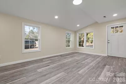 32 Roddy Street, Cheraw, SC 29520 - Photo 7