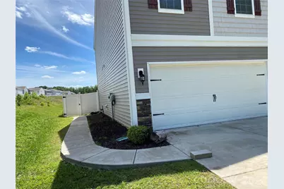 9839 Oak Barrel Lane, Charlotte, NC 28215 - Photo 3