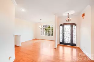 5329 Kuykendall Rd, Charlotte, NC 28270 - Photo 9