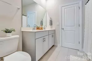 6415 Barcelona Wy, Charlotte, NC 28214 - Photo 15