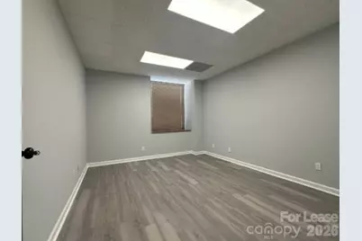 2101 Sardis Rd N Alt Road N, Charlotte, NC 28227 - Photo 3