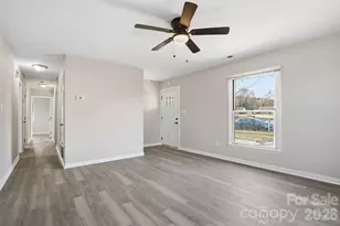 3701 Shoup Ct, Charlotte, NC 28216 - Photo 3