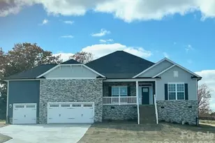 140 Swan Pk Ln, Statesville, NC 28625 - Photo 1