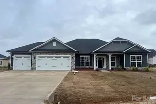 104 Swan Pk Ln, Statesville, NC 28625 - Photo 1