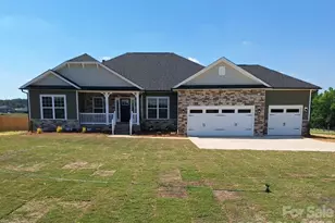 104 Swan Pk Ln, Statesville, NC 28625 - Photo 1