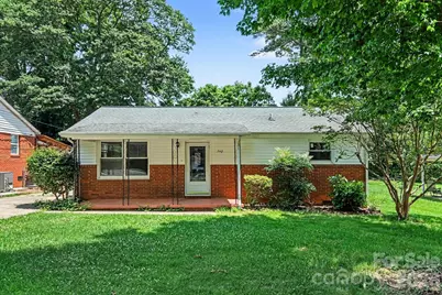742 N Mulberry Street, Statesville, NC 28677 - Photo 1
