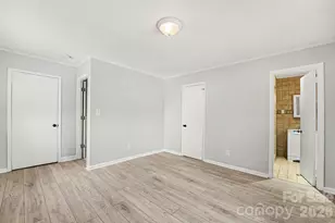 742 N Mulberry St, Statesville, NC 28677 - Photo 17