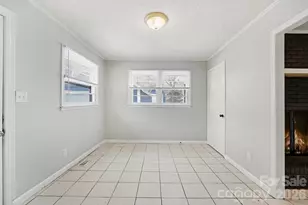 742 N Mulberry St, Statesville, NC 28677 - Photo 11