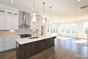 2428 Runnymede Ln, Charlotte, NC 28209 - Photo 15