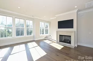 2428 Runnymede Ln, Charlotte, NC 28209 - Photo 19