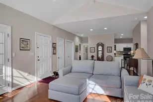 8278 Windsor Ridge Dr, Charlotte, NC 28277 - Photo 9