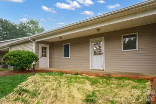 505 2nd St Pl NE, Conover, NC 28613 - Photo 3