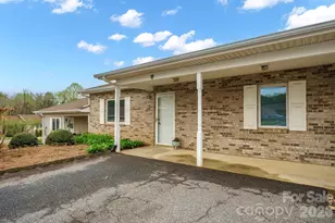 505 2nd St Pl NE, Conover, NC 28613 - Photo 3