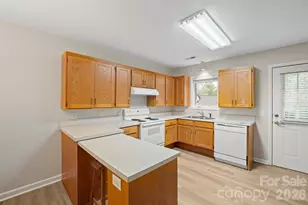 505 2nd St Pl NE, Conover, NC 28613 - Photo 11