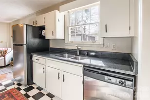 3728 Stonehaven Dr, Charlotte, NC 28215 - Photo 9