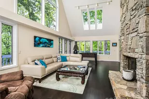 363 Rickel Dr, Hendersonville, NC 28739 - Photo 5