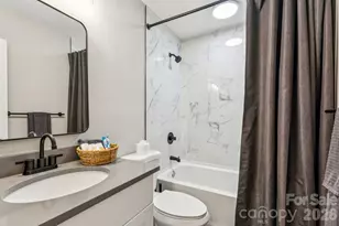 2000 Patio Ct, Charlotte, NC 28205 - Photo 17