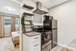 2000 Patio Ct, Charlotte, NC 28205 - Photo 9