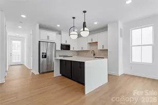 7017 Westrow Ave, Charlotte, NC 28278 - Photo 5