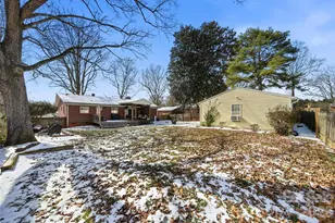 904 15th St NW, Conover, NC 28613 - Photo 5