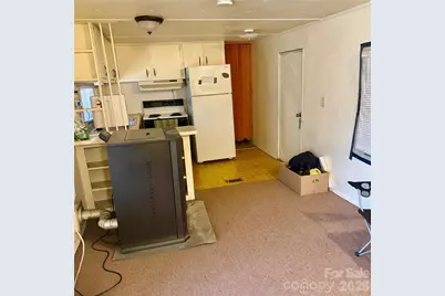 2715 39th Avenue NE, Hickory, NC 28601 - Photo 3