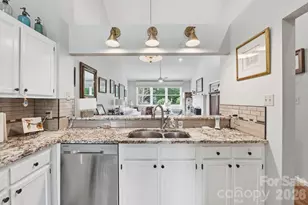 19986 Oak Leaf Cir, Cornelius, NC 28031 - Photo 13