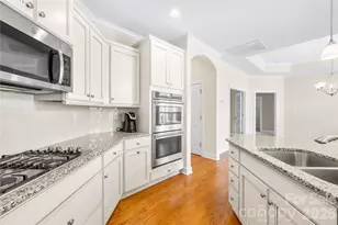 135 Valleymist Ln, Mooresville, NC 28117 - Photo 11