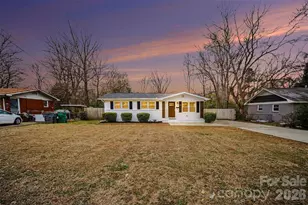 1221 Rollingwood Dr, Charlotte, NC 28217 - Photo 1