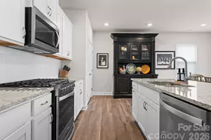 2004 Bonds Ln, Fort Mill, SC 29715 - Photo 3