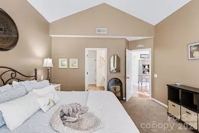 6421 Skyline Drive, Charlotte, NC 28269 - Photo 21