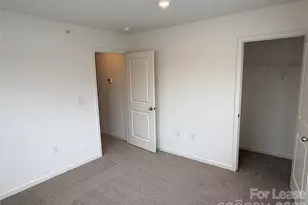 2021 Oakdale Rd, Charlotte, NC 28216 - Photo 9